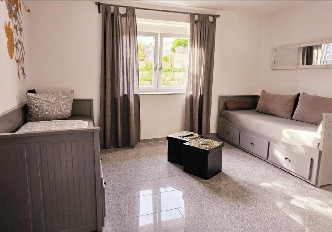 Ferienwohnung ซินส์ไฮม์ ภายนอก รูปภาพ