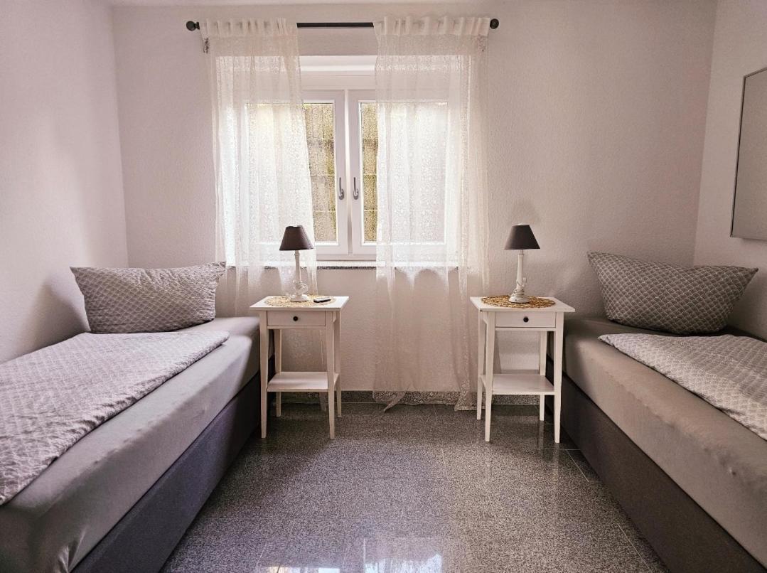 Ferienwohnung ซินส์ไฮม์ ภายนอก รูปภาพ